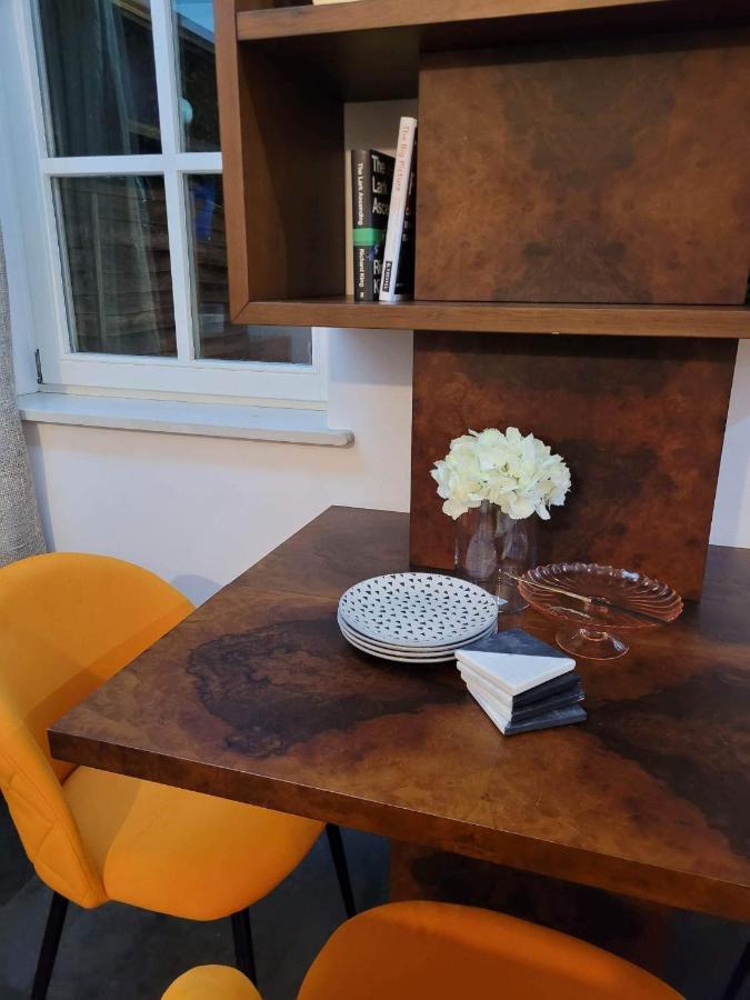 Apartament Stepney Gated Area With Parking & Garden *
